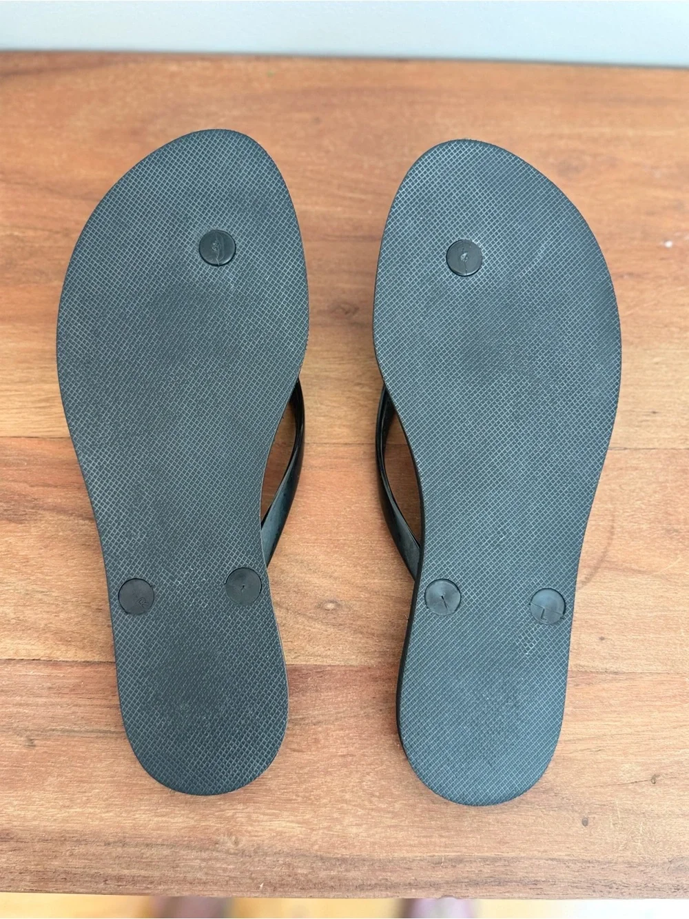 Tory Burch Chelsea Flip Flop Sandals - Size 7 - Black - Perfect condition